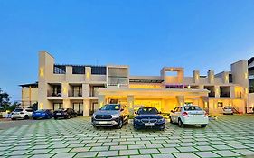 Vaga Nakshathra Suites
